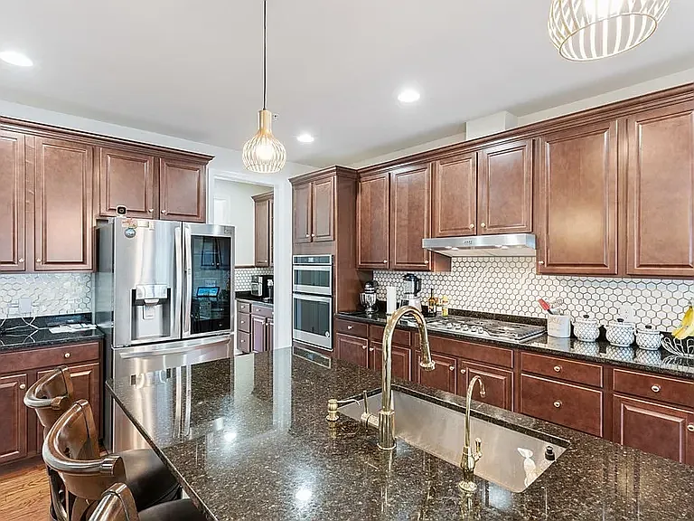 20 Cherry Ln — Photo 9