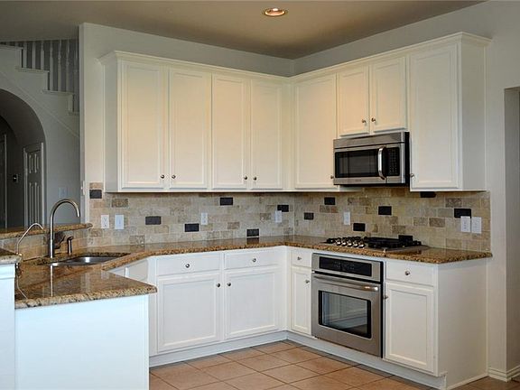 5th image of 3212 Fern Ct