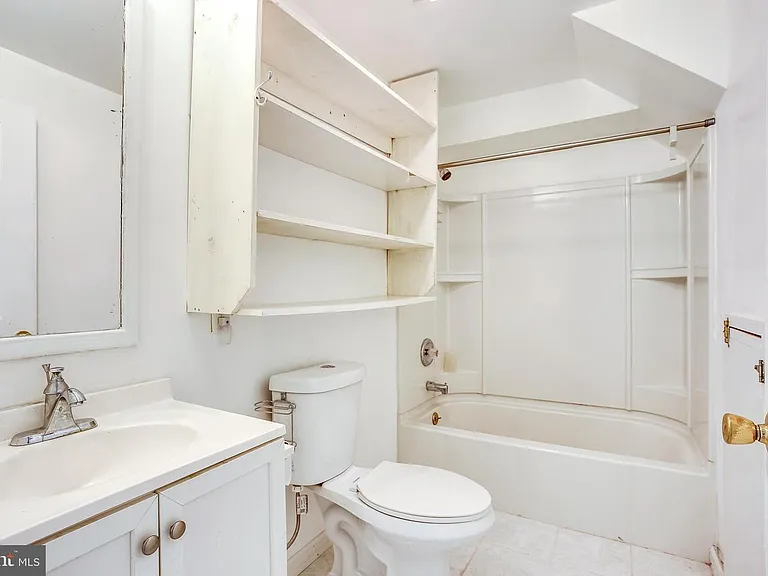 6412 Highbanks Ct — Photo 14