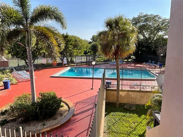 820 NW 87th Ave APT 114, Miami, FL 33172
