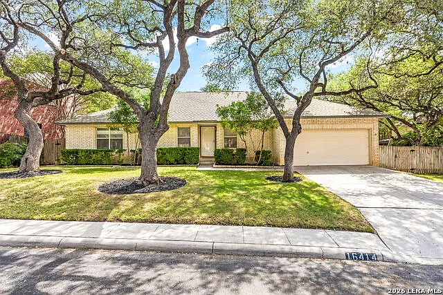 4 bed, 2.0 bath, 2770 sqft, $2,600 — Photo 1