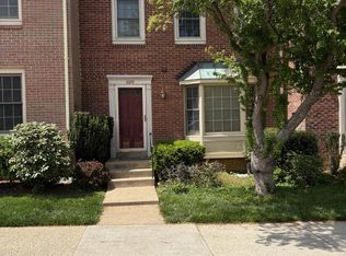 2272 Cartbridge Rd, Falls Church, VA 22043