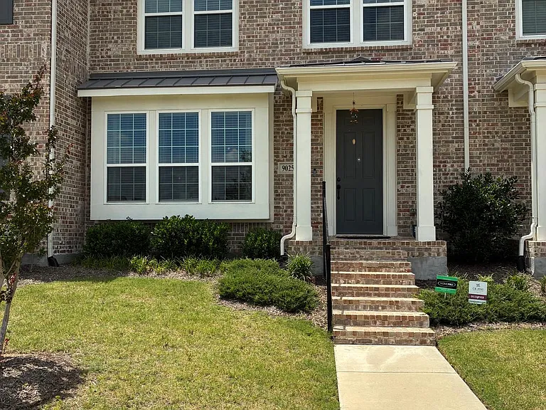 9025 Swallowtail St — Photo 2