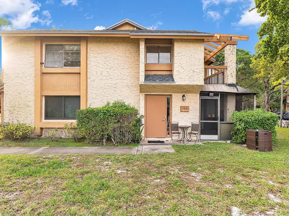 198 Wimbledon Lakes Drive #198, Plantation, FL 33324