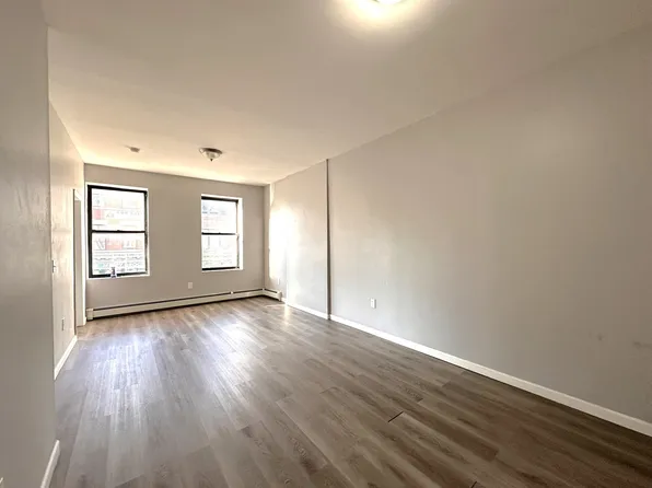 286 Martin Luther King Jr Drive image 4 of 17