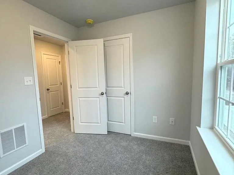 525 Dock St — Photo 15