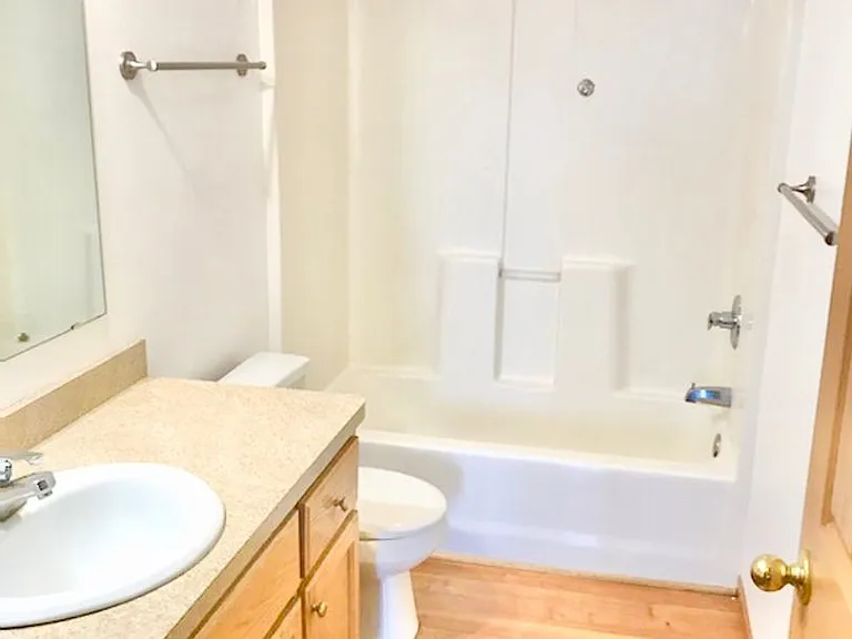 804 Harrison Dr — Photo 10