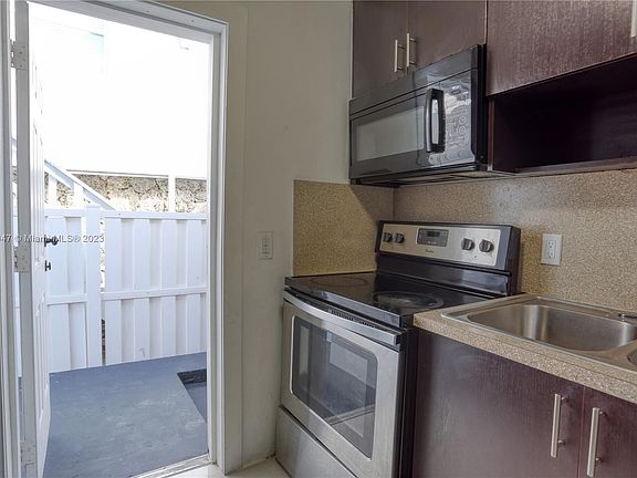 4th image of 2235 NW North River Dr