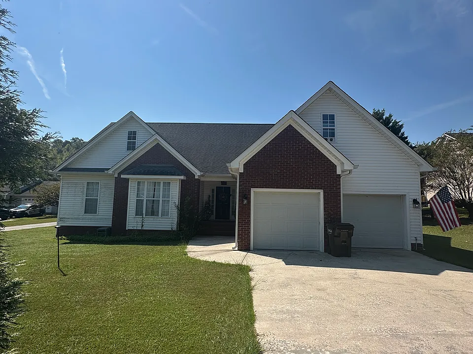 281 William Way SE