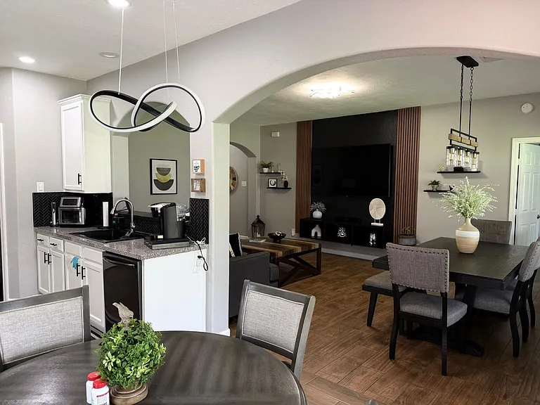 10918 Barker Gate Ct — Photo 9