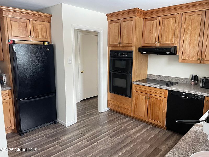 4th image of 22 Bancroft Street