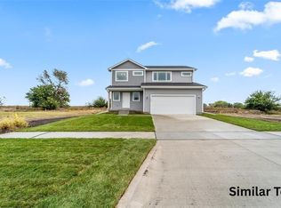 215 Varley Ln, Stuart, IA 50250