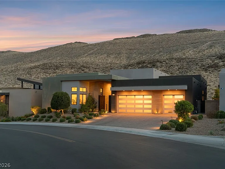 5201 Peak Climb Dr — Photo 33