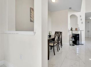 10191 NW 32nd Ter, Doral, FL 33172
