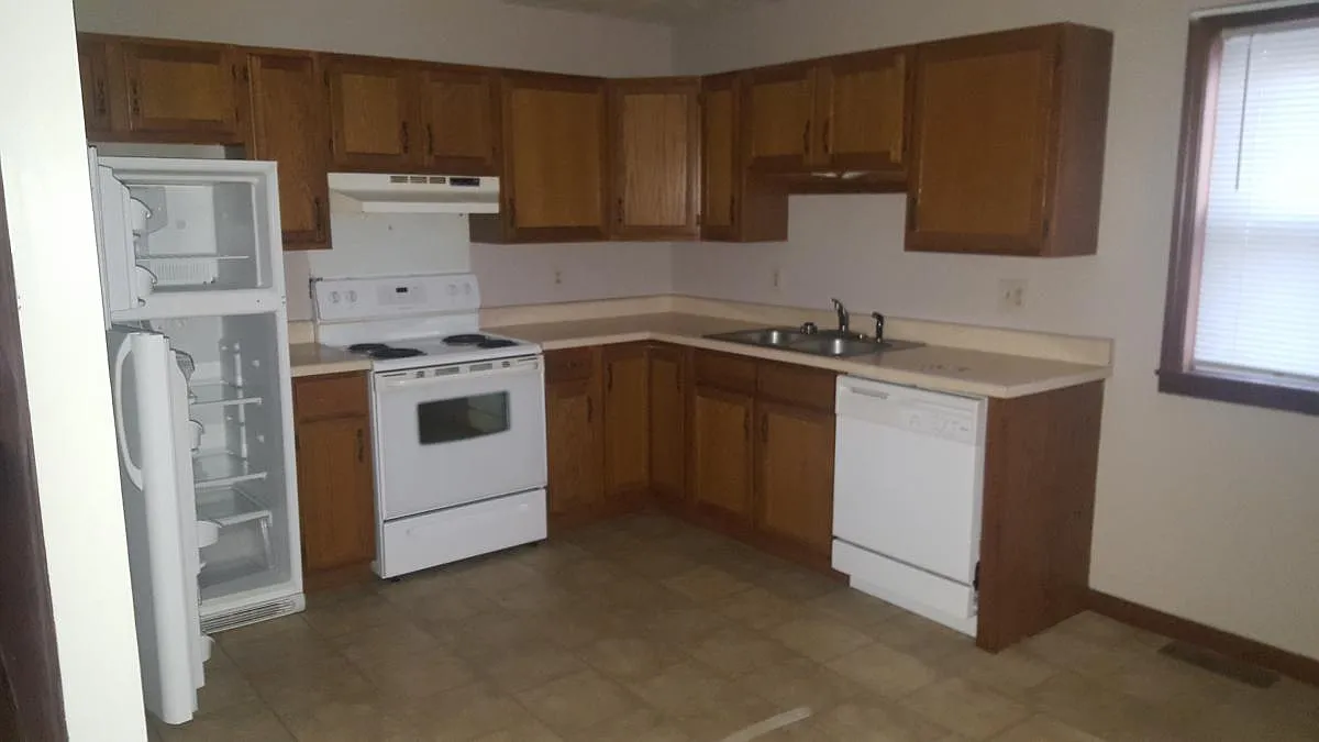 1322 Main St #A photo 1