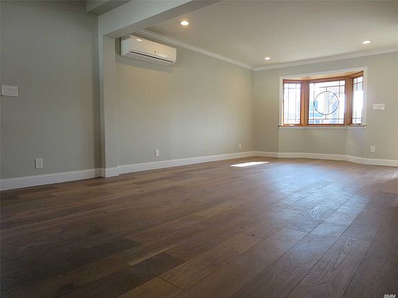 5th image of 110 Ampel Ave