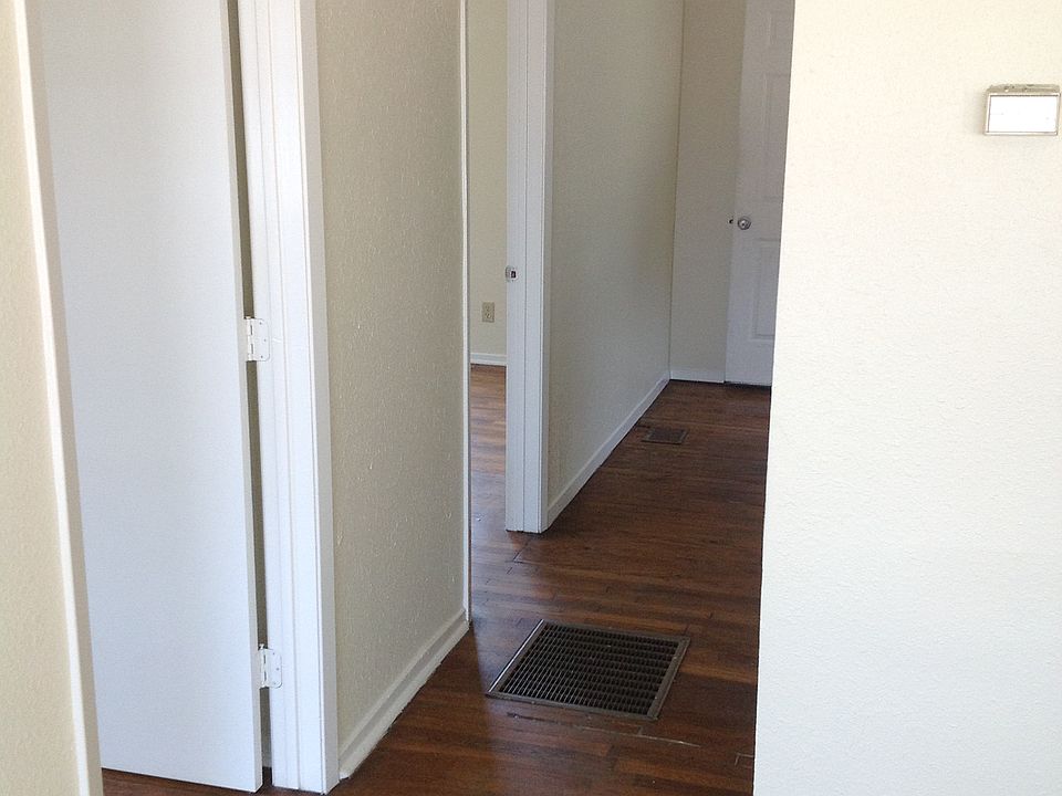1st image of 450 Horace St