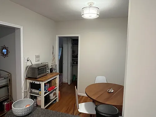 2131 W Giddings St #2B Photo 1