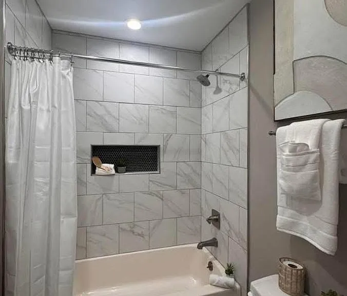 408 Broughton St — Photo 13