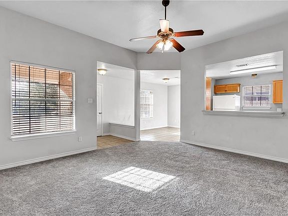 4th image of 3724 Oldenburg Ln #3726