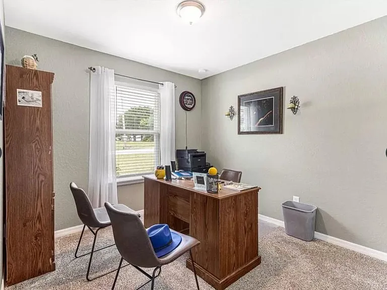433 Spring Ln — Photo 14
