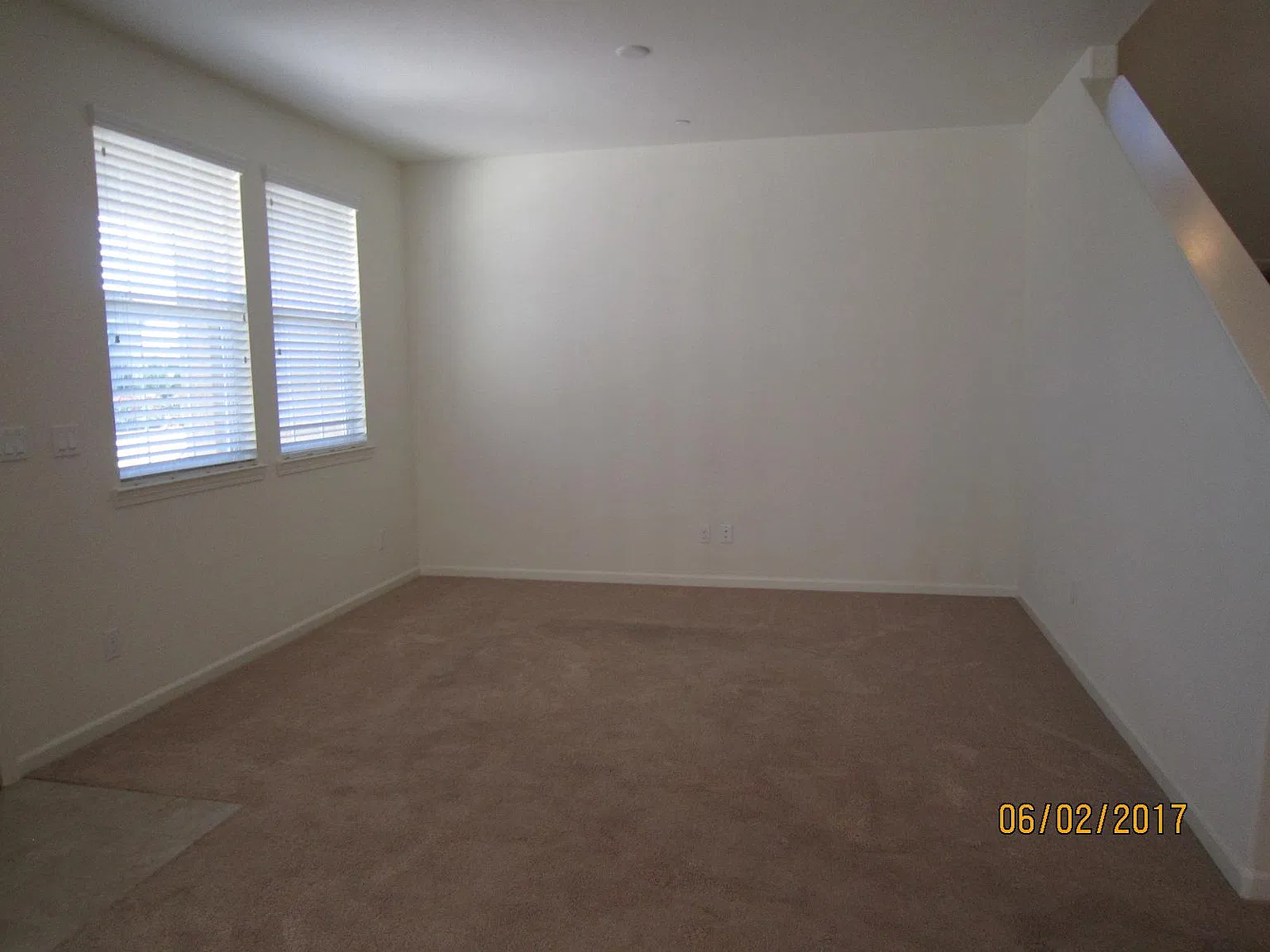 3 bed, 2.5 bath, 1210 sqft, $2,750 — Photo 3