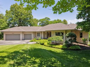 13936 Oakland Pl, Minnetonka, MN 55305