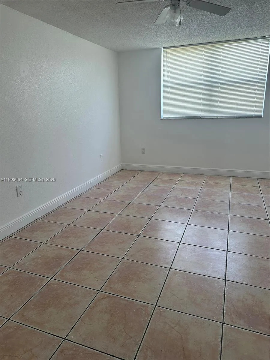 Building Photo - 1805 Sans Souci Blvd #404