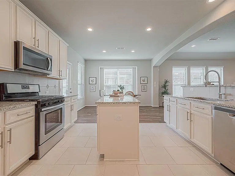 1711 Dominion Heights Ln — Photo 18