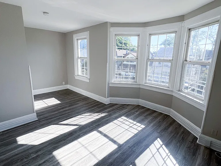 385 Stephens St #2 — Photo 1