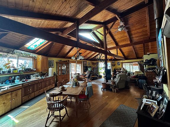 5th image of 1025 Fisher Rd