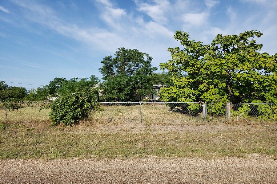 1st image of 141 Elesha Ln