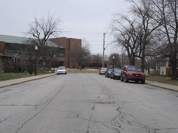 4th image of 4112 Baring Ave