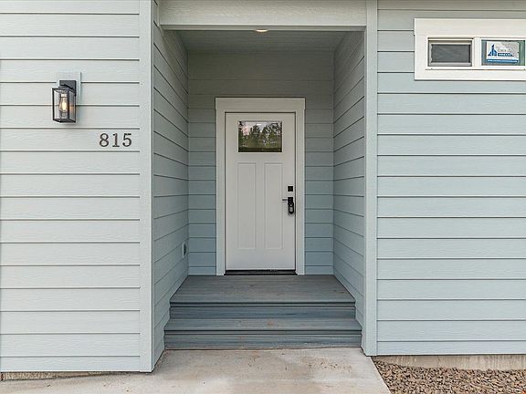 4th image of 815 Thomas Lane Rd