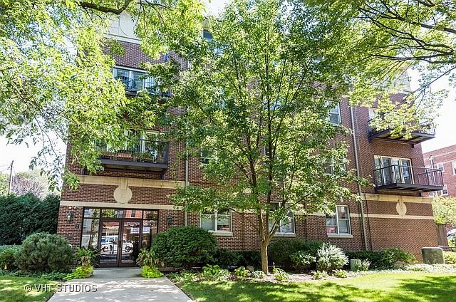 1st image of 1319 Chicago Ave APT 202