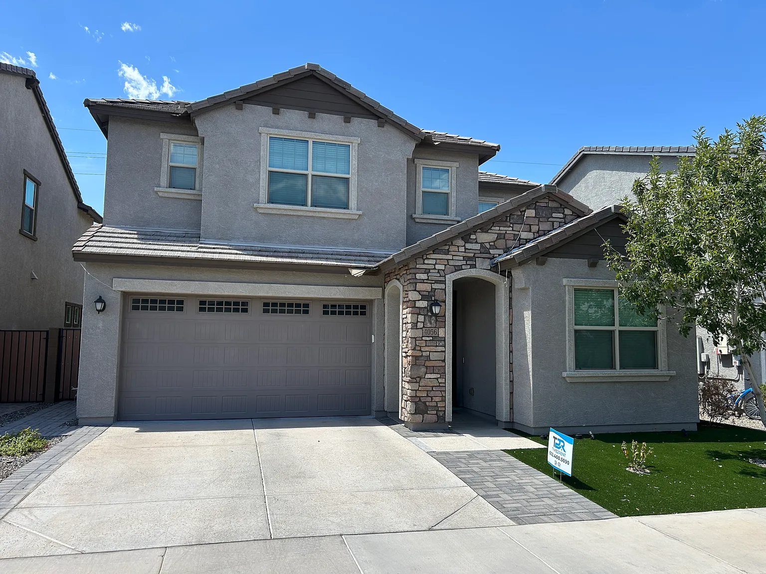 4 bed, 3.0 bath, 2338 sqft, $2,995 — Photo 2