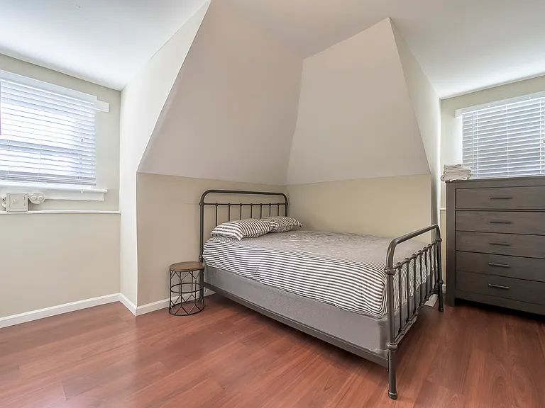 40 S Bartram Ave — Photo 17
