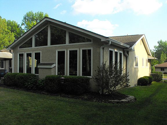 4th image of 490 E Schreyer Pl