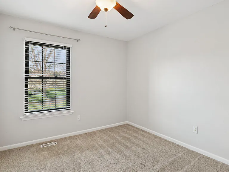 237 McIntosh Rd #82 — Photo 12