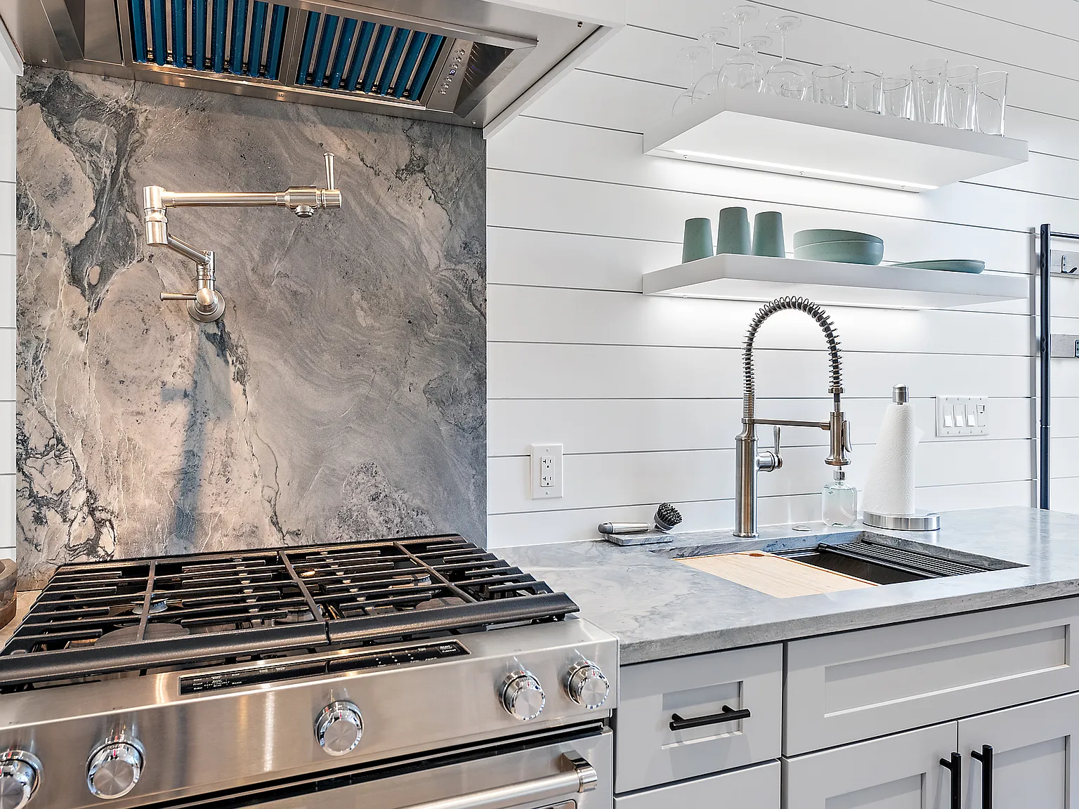 1 bed, 400 sqft, $2,200 — Photo 4
