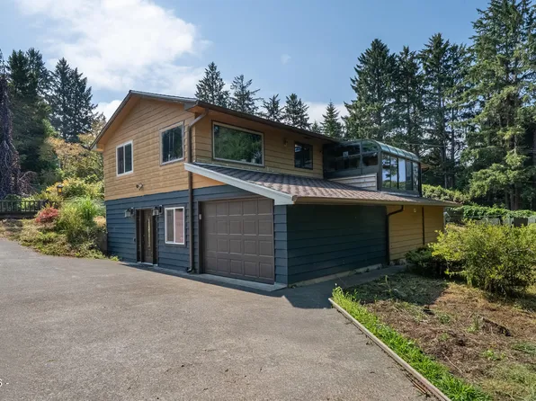 2775 Champagne Ln, Tillamook, OR 97141