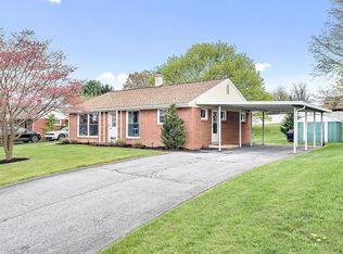 17 Sharon Rd, Enola, PA 17025