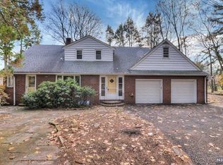 14 Powderhorn Rd, Ho Ho Kus, NJ 07423