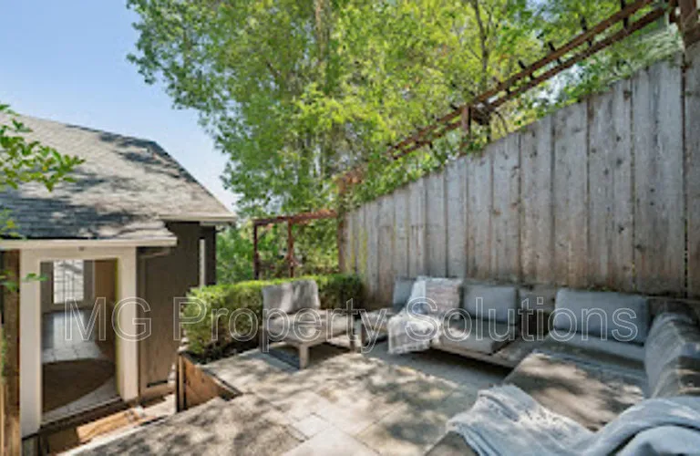 1405 San Anselmo Ave — Photo 37