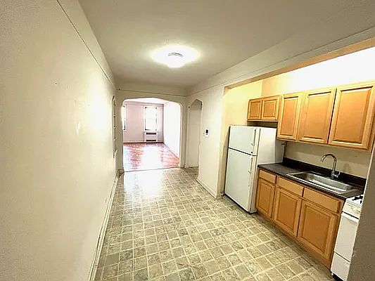 4th image of 47-25 40th St #3H