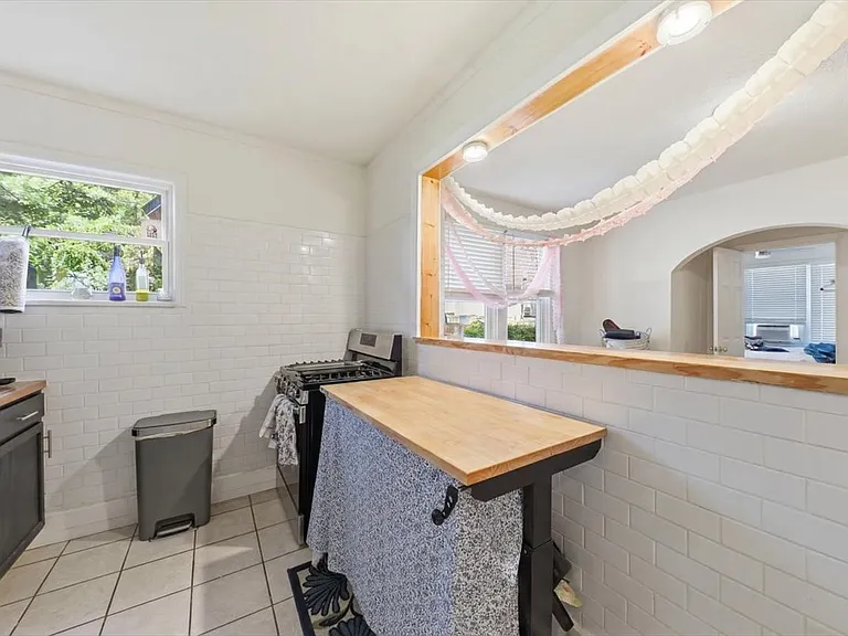 615 Probasco St #2 — Photo 10