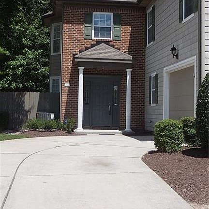 2nd image of 3949 Cromwell Park Dr