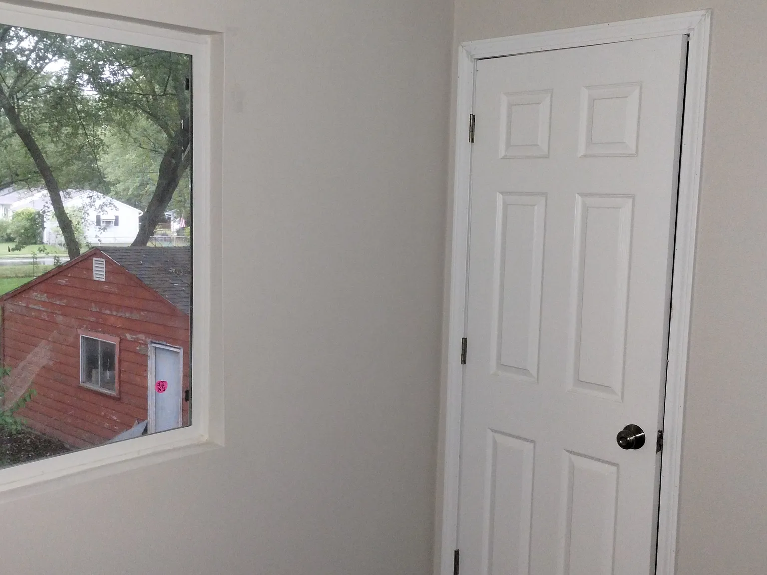 3 bed, 1.5 bath, 1078 sqft, $1,500 — Photo 3