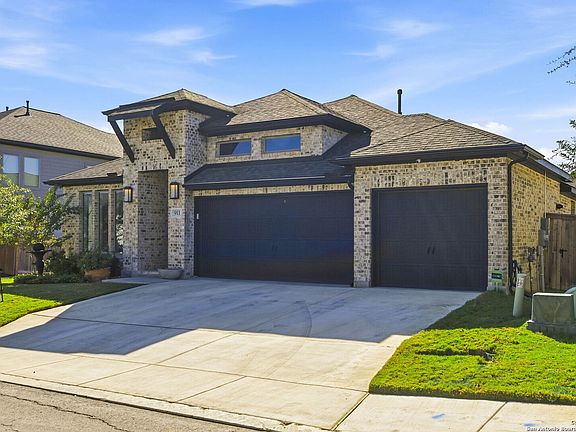 2nd image of 911 Swenson