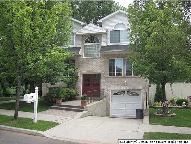 1st image of 110 Sharrott Ave